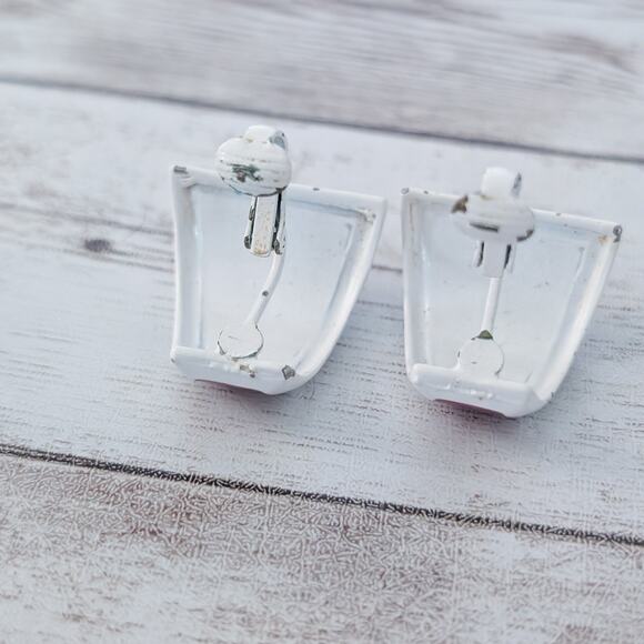 Vintage Clip On Earrings Retro Statement Large Red, Dark Blue, White - Picture 9 of 10